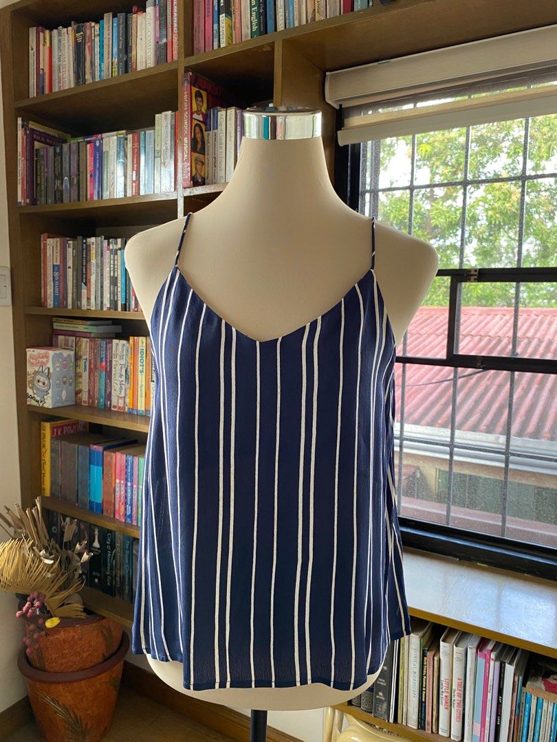 Authentic Cotton:On Sleeveless top (Never been used) (Category: Sleeveless) located in Batangas. Submitted by itsmeaudi (Listing ID 1355547836, Image 1). Description: * no flaws * never been used (tag already removed) *sf c/o buyer * RFS: too many tops.