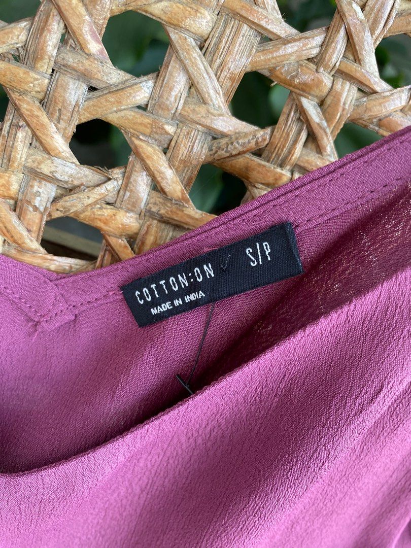 Authentic Cotton:On Sleeveless Top (never been used) (Category: Sleeveless) located in Batangas. Submitted by itsmeaudi (Listing ID 1355549534, Image 3). Description: * no flaws * never been used (tag removed already) * sf c/o buyer * RFS: too many tops.