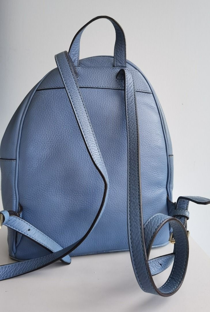 Backpack (Category: Backpacks) located in Singapore. Submitted by zhang.xuan.sg (Listing ID 1355543610, Image 3). Description: .