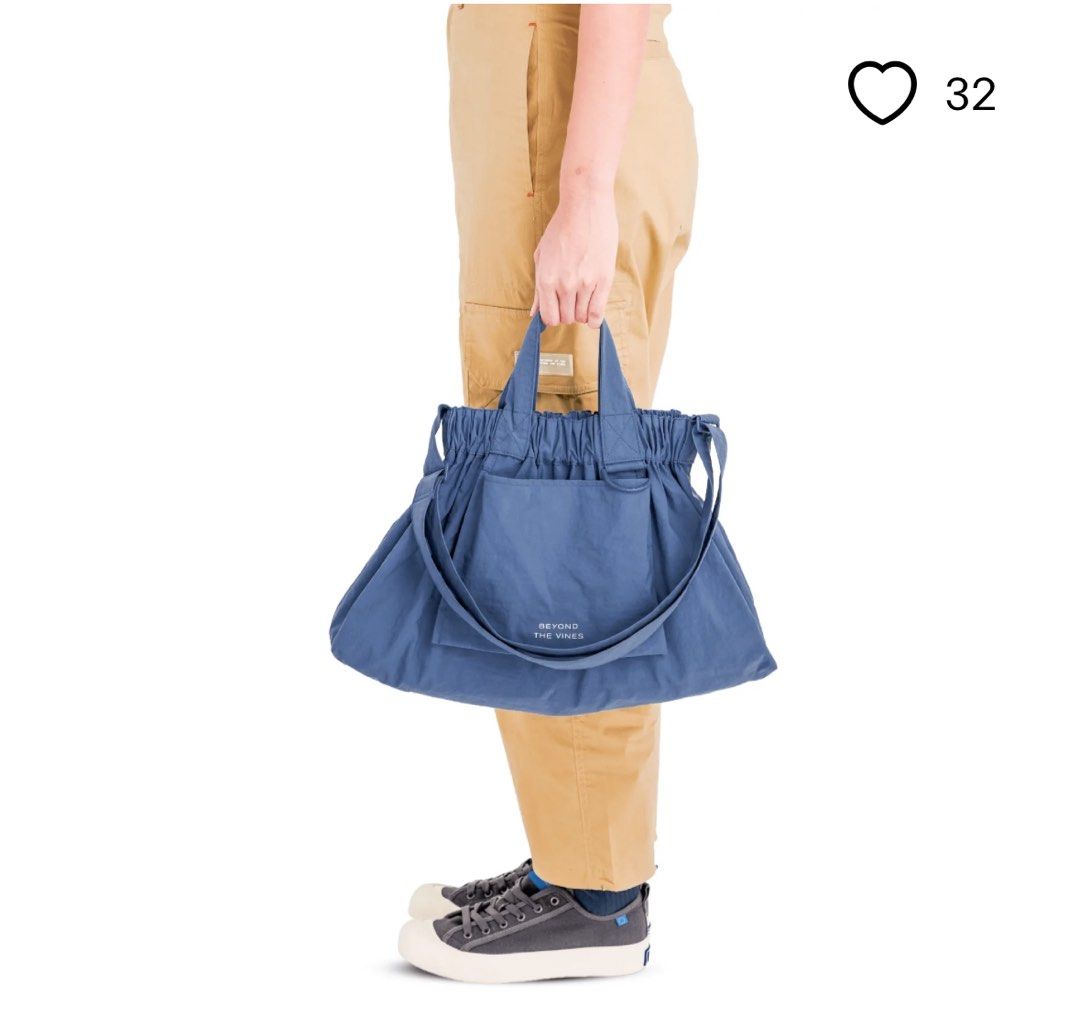 Beyond the Vines Medium in Steel Blue (Category: Cross-body Bags) located in Quezon City. Submitted by kryss_ (Listing ID 1355530937, Image 1). Description: Beyond the Vines Medium in Steel Blue Condition: 10/10 RFS: decluttering Original price: Php 4,750.