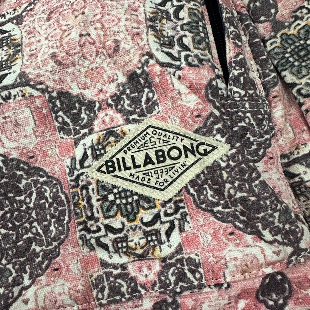 Billabong Backpack (Category: Backpacks) located in San Pedro. Submitted by saabflo (Listing ID 1355629684, Image 2). Description: • Authentic • 10/10 condition • Negotiable price • Customer shoulders delivery fee • MOP: GCash/ BPI • MOD: J&T/ Lalamove.