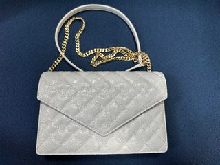 （分類：）位於 。 由 yan62o 提交（商品編號 1355534321，圖片 1）。簡介： 。