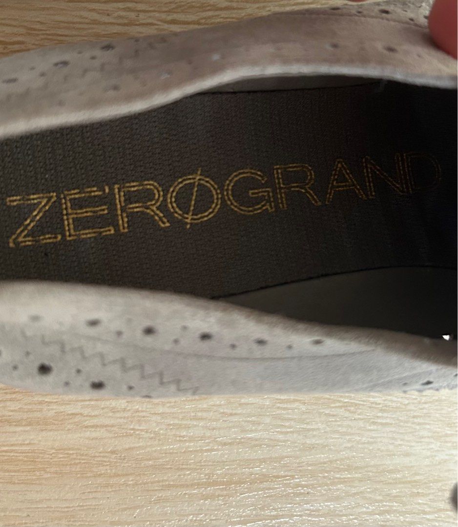 Cole Haan (Category: Loafers) located in Quezon City. Submitted by bea30 (Listing ID 1355562445, Image 2). Description: Cole Haan Zerogrand for Women Color Gray No box included No flaws Rfs: cleaning out closet Size US 7.5B.