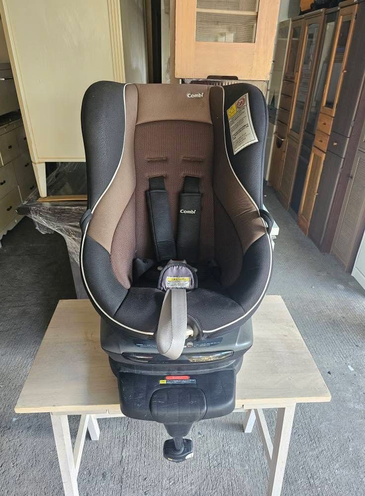 COMBI BABY CARSEAT ❗️❗️ (Category: Car Seats) located in Manila. Submitted by nanzkie_2015 (Listing ID 1355465431, Image 1). Description: Japan Surplus.