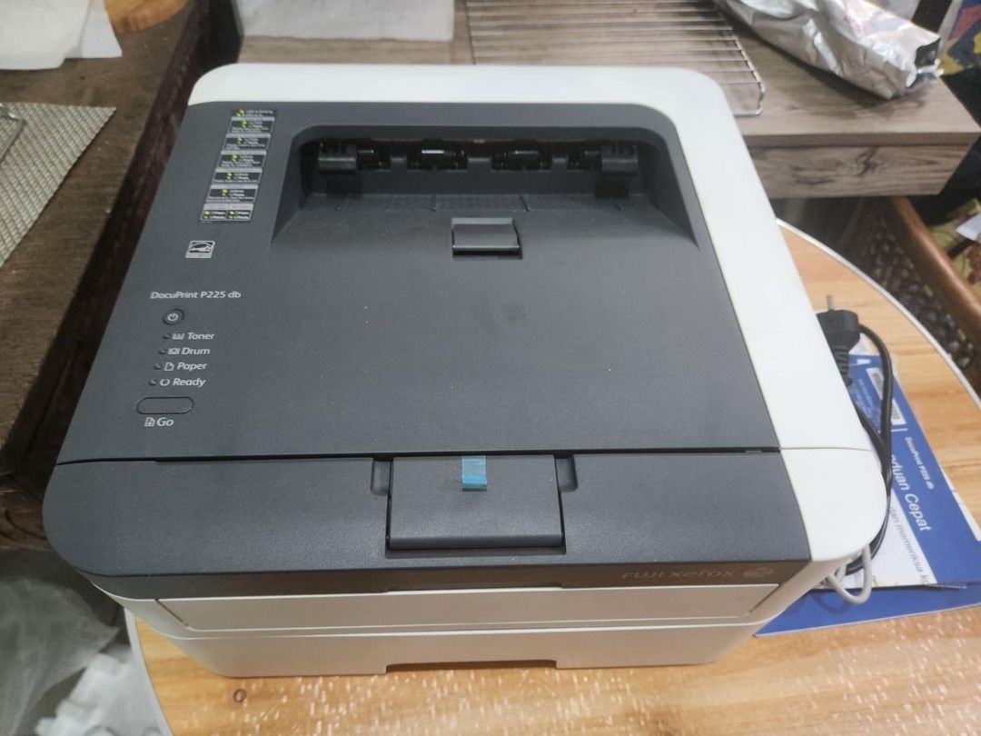 Fuji Xerox Docuprint P225 db (Laser Printer) (Category: Juicers, Blenders & Grinders) located in Manila. Submitted by jdm_kidink (Listing ID 1039571568, Image 3). Description: FS: FUJI XEROX DOCUPRINT P225 db - Laser printer - Color: white - COMPLETE with Power Cord, USB, box and manuals - Slightly used only.. almost NEW and kept well PRICE: 3.8k Php LOCATION: Pureza, Sta. Mesa, Manila (0926)1621-860.