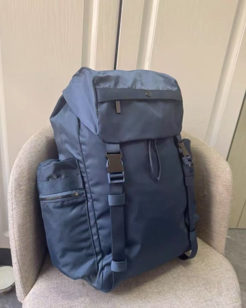 Lululemon Wanderlust Backpack 25L Blue Unisex Wanderlust backpack 25l : r/lululemon main image 2