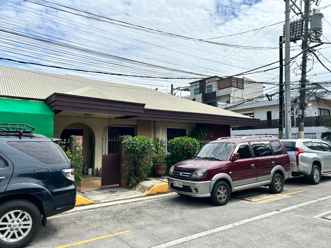 (Category: ) located in . Submitted by dominiclorico (Listing ID 1355554589, Image 1). Description: .