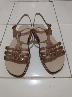 (Kategori: ) berada di . Dikirim oleh maymarch (ID iklan 1355479336, Gambar 1). Deskripsi: .