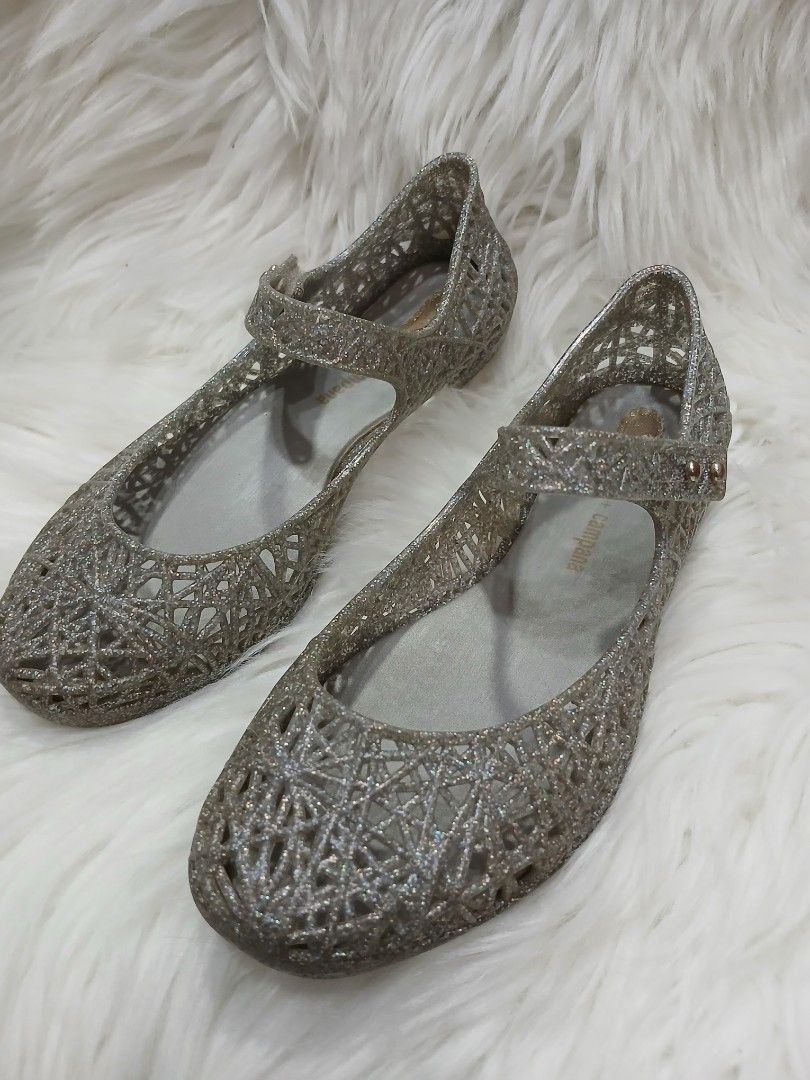 Mini Melissa Campana, us12 (cm19) (Category: Babies & Kids Fashion) located in Kidapawan. Submitted by darsarahselections (Listing ID 1355526139, Image 2). Description: Buy as is, meaning it is the buyers’ due diligence to investigate before purchasing. Items are thrifted/surplus items or as declared otherwise. No warranty, no guarantee. Thus, you understand that there’ll be no return, no exchange, and no refunds for issues as seen on photos post