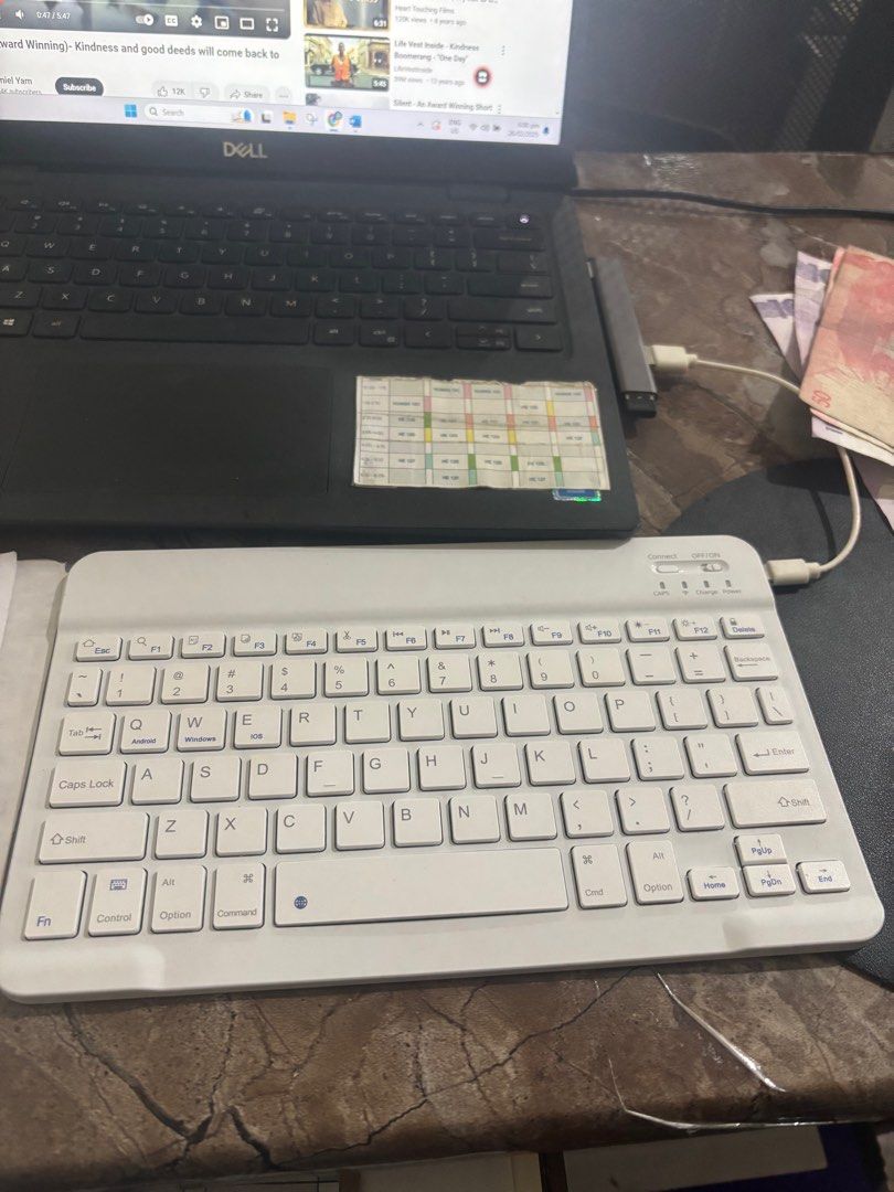 Mouse and keyboard (Category: Computer Keyboard) located in Dasmarinas. Submitted by ehradee (Listing ID 1355601283, Image 2). Description: Mouse connected via bluetooth Keyboard pa buetooth din.