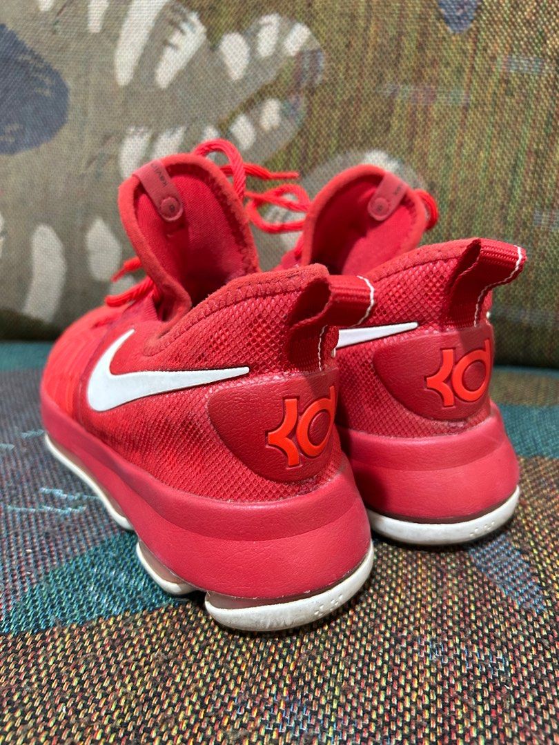 NIKE KD 9 (UNISEX) -23.5 cm (Category: Sneakers) located in Quezon City. Submitted by sunnytreasures2.0 (Listing ID 1355487684, Image 3). Description: Size: 23.5 cm/ eur 37.5 Preloved NIKE KD 9 - UNISEX design, in excellent condition, just needs a little cleaning. NO BOX! Since it was purchased in the US..