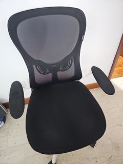 (Category: ) located in . Submitted by micbuy (Listing ID 1355530063, Image 1). Description: .