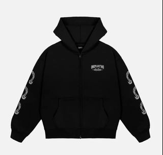 (Category: ) located in . Submitted by 2nd.Closset (Listing ID 1355526494, Image 1). Description: .