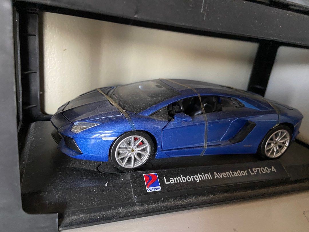 Petron cars limited edition (Category: Vehicle & Diecast Models) located in Quezon City. Submitted by aaakids (Listing ID 1355465090, Image 3). Description: Take all for 3k Limited edition Collectible high ends cars.