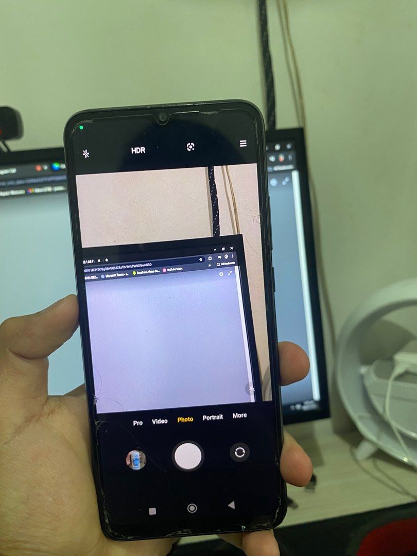 Redmi 10c (Category: Android Others) located in Las Pinas. Submitted by jumacainag (Listing ID 1355490669, Image 2). Description: Redmi 10C No Issue Tempered glass lang yung crack Las Pinas City Dm for offers.