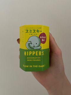 SEALED AUTHENTIC Smiski Hippers