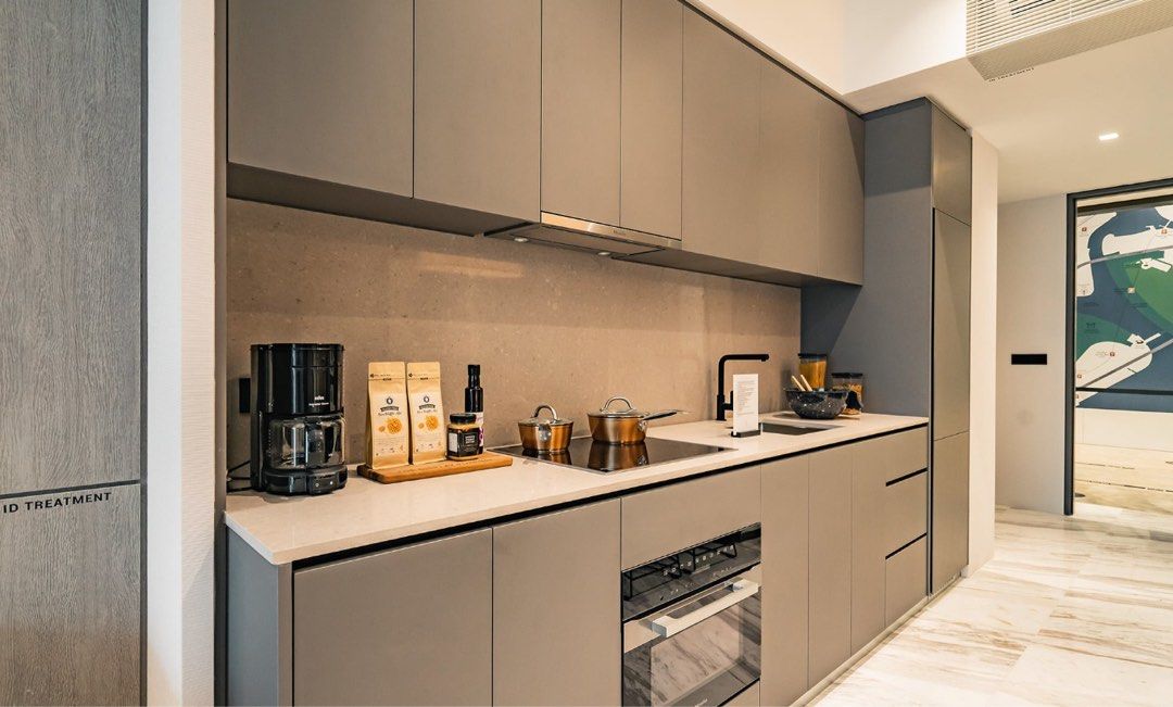 Subsale Unit at The Landmark63226193620739112