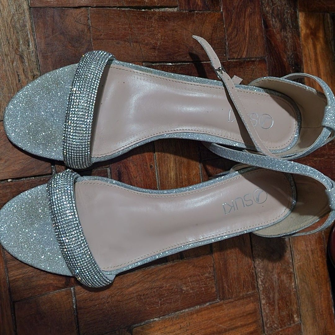 Suki Glitter Heels (Category: Heels) located in Angeles City. Submitted by esutetikka (Listing ID 1355597688, Image 1). Description: 25 cm - 25.5 cm.