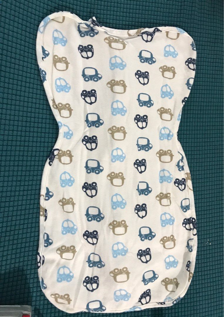 Swaddle Pod The Original Swaddle Adjustable Infant Wrap (Category: Babies & Kids Fashion) located in Quezon City. Submitted by jandia0820 (Listing ID 1355544025, Image 3). Description: Srill available- The Original Swaddle Adjustable Infant Wrap - still available Condition: Almost good kasi once or twice lang nagamit ng anak ko. Maganda sya for newborn but too late na nang nabili ko ito, medyo malaki na sya. Design: Cars 100% Cotton For Newborn 5