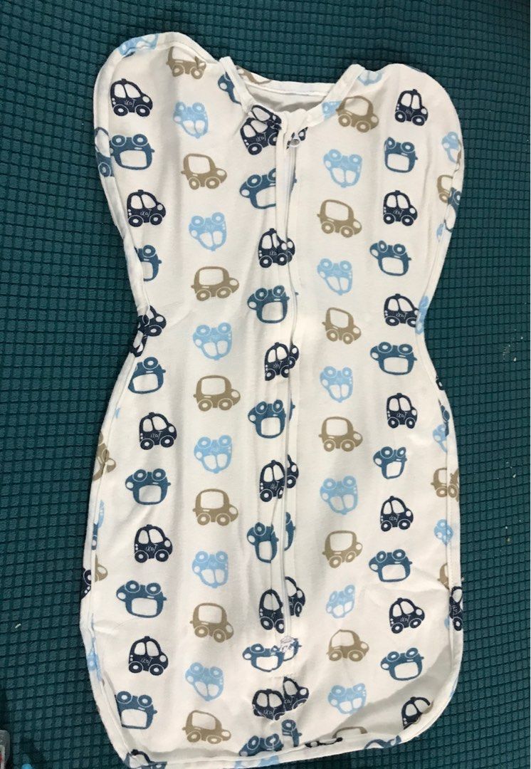 Swaddle Pod The Original Swaddle Adjustable Infant Wrap (Category: Babies & Kids Fashion) located in Quezon City. Submitted by jandia0820 (Listing ID 1355544025, Image 2). Description: Srill available- The Original Swaddle Adjustable Infant Wrap - still available Condition: Almost good kasi once or twice lang nagamit ng anak ko. Maganda sya for newborn but too late na nang nabili ko ito, medyo malaki na sya. Design: Cars 100% Cotton For Newborn 5