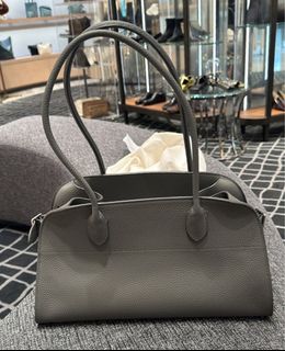 （分類：）位於 。 由 thriftweedme 提交（商品編號 1355479183，圖片 1）。簡介： 。