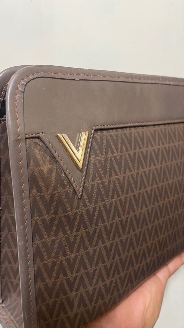 Valentino Clutch Bag (Category: Belt bags, Clutches and Pouches) located in Manila. Submitted by soall (Listing ID 1355621476, Image 2). Description: Mario Valentino Clutch Bag 100% Authentic bought in Japan Leather For men (Unisex also) Condition: 8.5/10 (Faded on some bottom part, overall great condition, kindly see actual photos) Good for formal attire or everyday use. Very presentable.