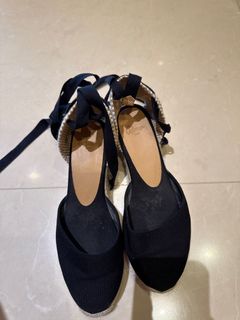 (Category: ) located in . Submitted by shoplover001 (Listing ID 1355531094, Image 1). Description: .