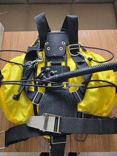 （分類：）位於 。 由 supercyleo11912 提交（商品編號 1355537579，圖片 1）。簡介： 。