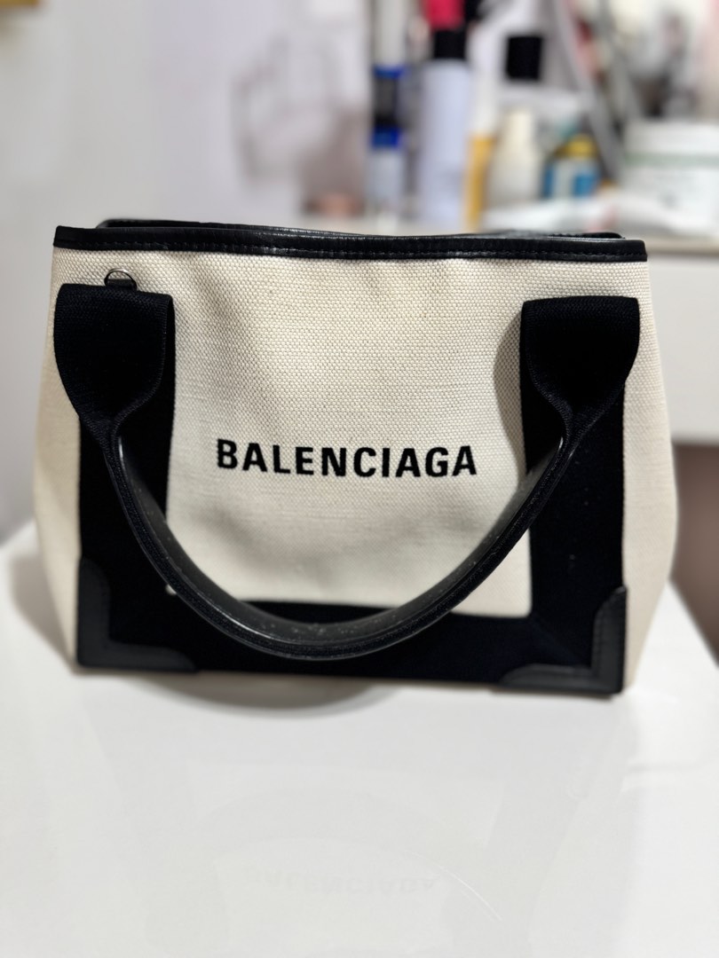 巴黎世家帆布包xs, 名牌精品, 精品包與皮夾在旋轉拍賣