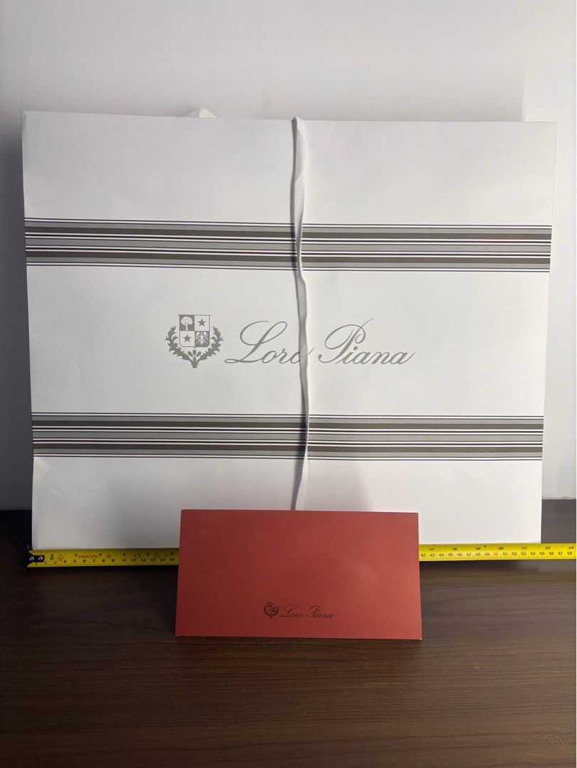 2025 Loro Piana White Bag (Category: Luxury Bags & Wallets) located in Subic. Submitted by parisianboxes (Listing ID 1350930688, Image 1). Description: Size: XL 55x18x46cm Pls read all: All items are original and authentic from Paris, France.🇫🇷🇫🇷🇫🇷 Check out our reviews for more info. You can also DM me on IG: parisianboxes Last prices posted. Prices are based on size, weight, shipment rates and availability. ♥️♥️♥️ Disclaimer: All joy rese
