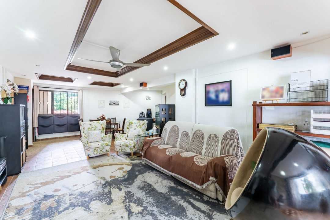 305 Jurong East Street 3263226197006467111