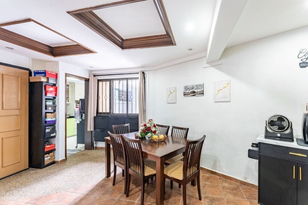 305 Jurong East Street 3263226197006467113