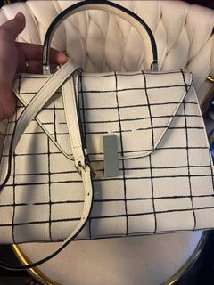 (Category: ) located in . Submitted by lynngreyartillero (Listing ID 1350921392, Image 1). Description: .