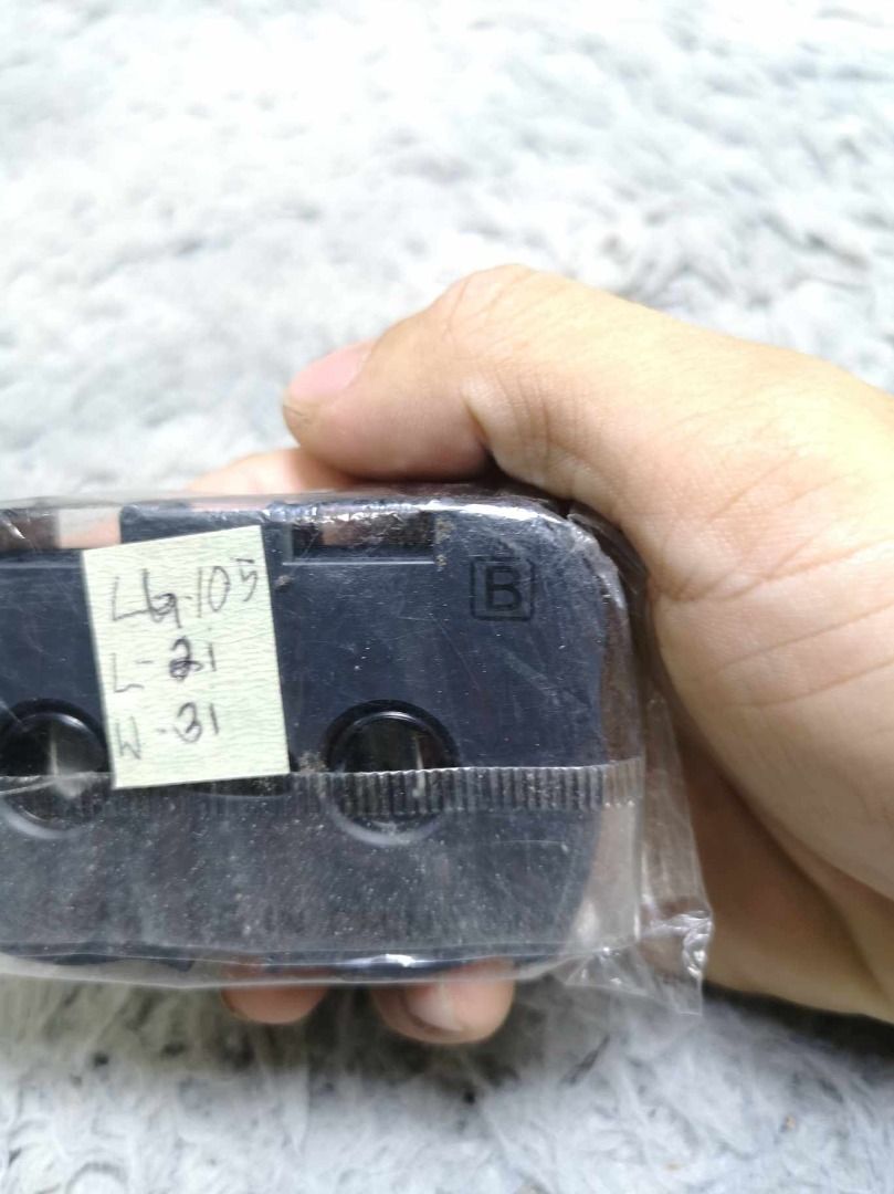 Black ink Ribbon Cassette (Category: Voice Recorders) located in Santa Cruz. Submitted by jmy_surplus.2 (Listing ID 1350987224, Image 2). Description: Size ; L - 2 W - 2 Color ; Black Type ; Tape Brand ; No brand Material ; Plastic Style ; Black In Ribbon cassette LG 105 JMY 4.