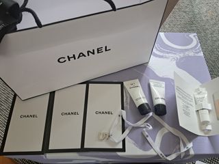 （分類：）位於 。 由 ellhidd 提交（商品編號 1350923327，圖片 1）。簡介： 。