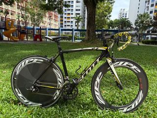 (Category: ) located in . Submitted by zipp_wheels (Listing ID 1350897651, Image 1). Description: .