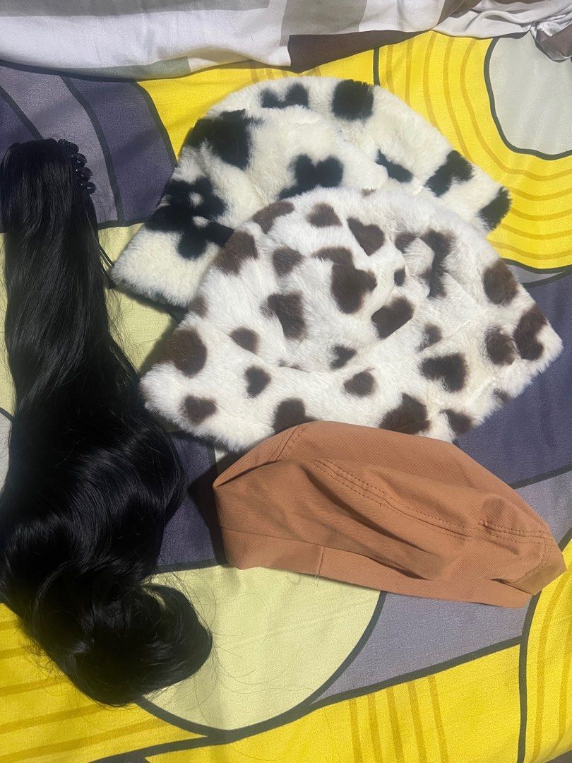 CLIP ON CURLY WIG (Category: Hair Accessories) located in Manila. Submitted by https.cheschives (Listing ID 1351018530, Image 2). Description: .