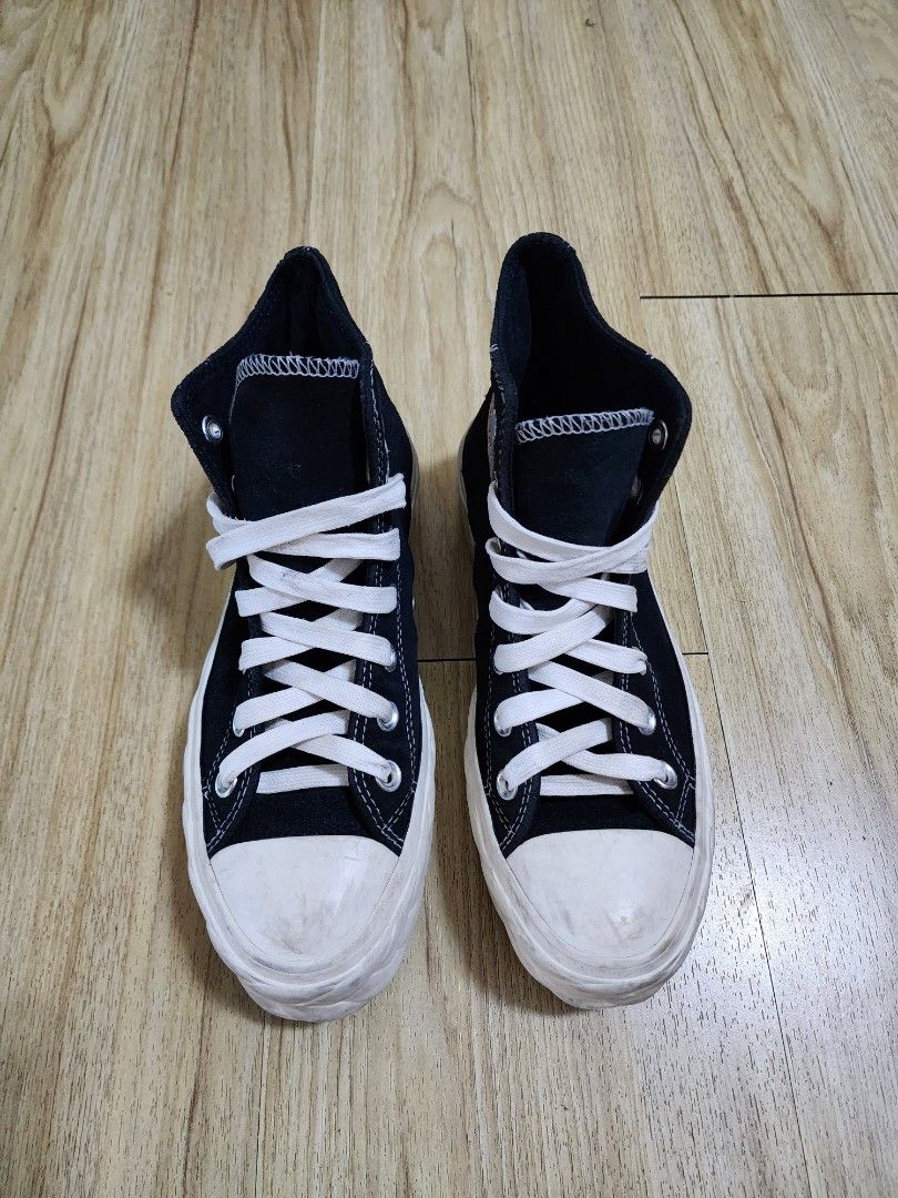Converse Hi Cut Lift Cable Sneakers (Category: Sneakers) located in Manila. Submitted by jenkto (Listing ID 1350949891, Image 2). Description: Used a few times and outgrown by my daughter. In good condition except for some scuff marks on the sole. Size US 6.5 ** Best price posted already to declutter faster :).