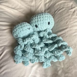 (Category: ) located in . Submitted by crochettots (Listing ID 1350984683, Image 1). Description: .