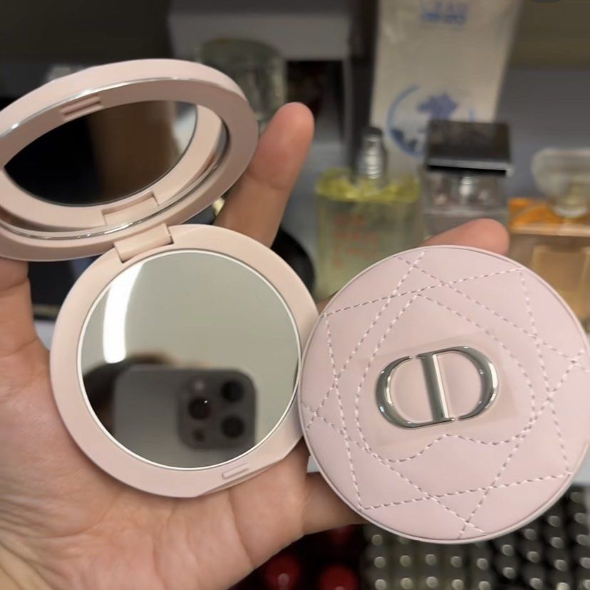 Dior Compact Mirror (Category: Makeup) located in Pateros City. Submitted by omniabeautyph. (Listing ID 1351024672, Image 2). Description: Dior Compact Mirror Brand new with white box only.