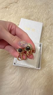 （分類：）位於 。 由 gewd.stuff 提交（商品編號 1351028972，圖片 1）。簡介： 。
