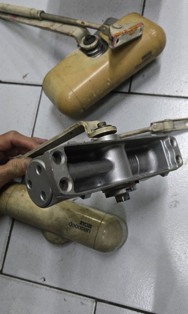 Door closer ryobi doorman (Category: Construction & Building Materials) located in Caloocan City. Submitted by thegreat. (Listing ID 1350976024, Image 1). Description: 2 pcs. door closet good condition original no issue missing back plate what you is is what you get.