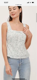 (Category: ) located in . Submitted by zy__clothes (Listing ID 1351004024, Image 1). Description: .