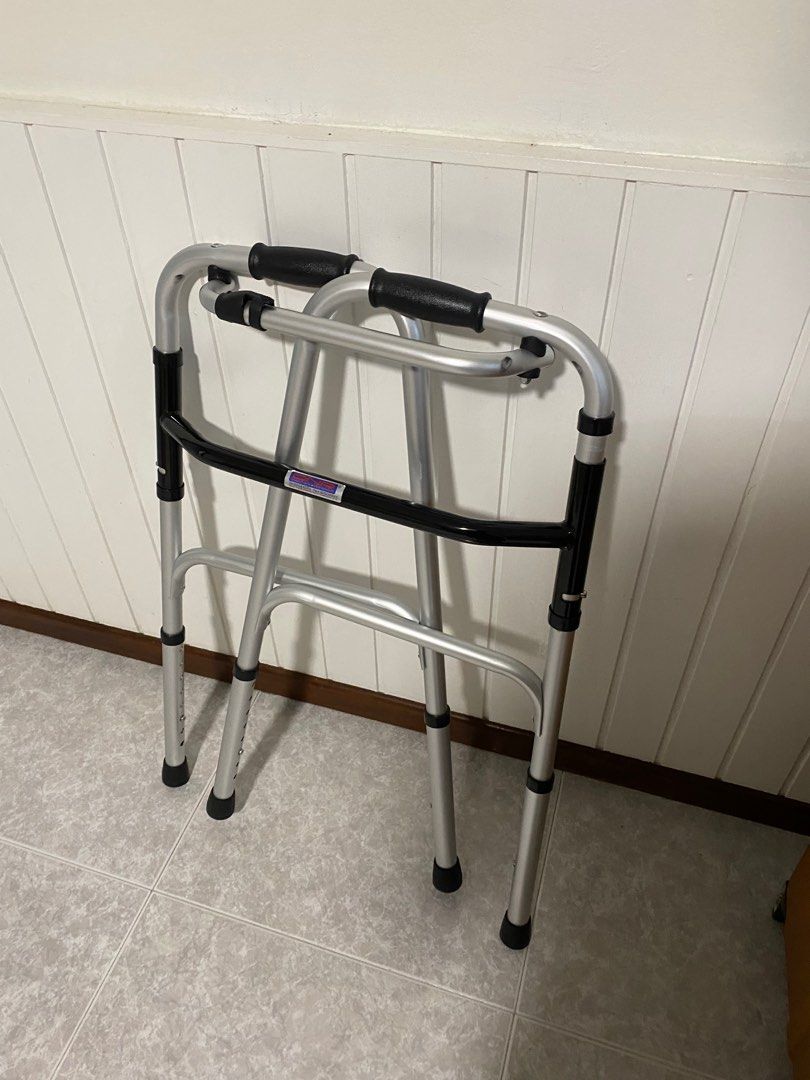 Foldable walking frame (Category: Other Assistive Aids) located in Singapore. Submitted by r8rgz88kjh (Listing ID 1351034849, Image 2). Description: Used few times at home only. Price negotiable.