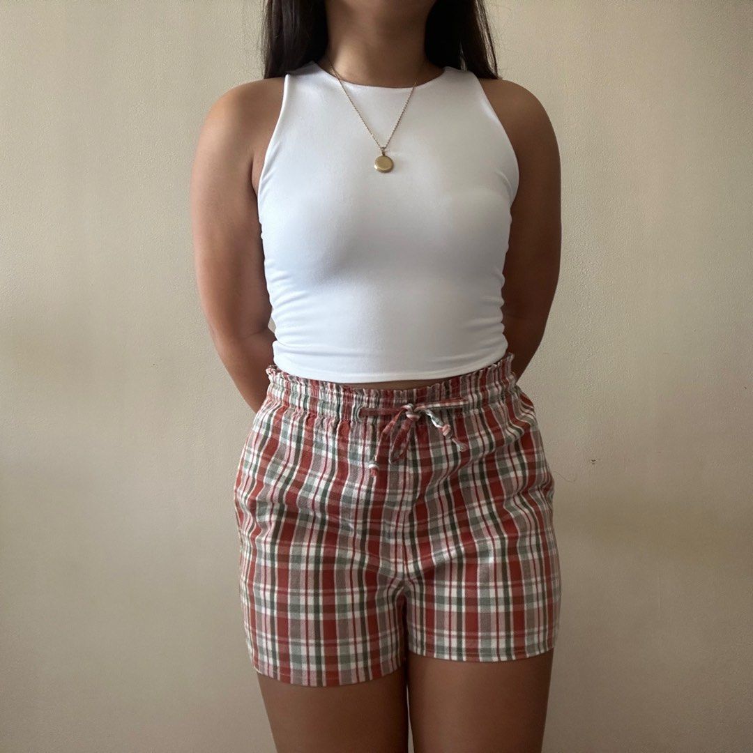 green orange plaid casual shorts (Category: Shorts) located in Calamba. Submitted by krustykren (Listing ID 1350914281, Image 3). Description: waist 28-34“ / hips up to 40“ / thigh 22“ / length 13“.