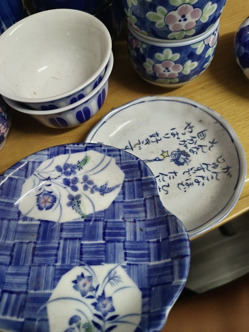 Japan surplus white & Blue ceramic table wares (Category: Coffee & Tea Tableware) located in Caloocan City. Submitted by appleblossoms07 (Listing ID 1350898062, Image 2). Description: 28 pcs. CODE A.
