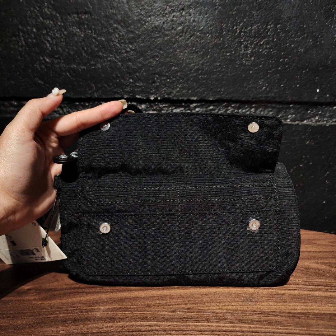 Kipling Lane 2-in-1 Black Wallet (Category: Luxury Bags & Wallets) located in Manila. Submitted by lachinitasph_ (Listing ID 1350911629, Image 3). Description: bought for $54 or ₱3k +.