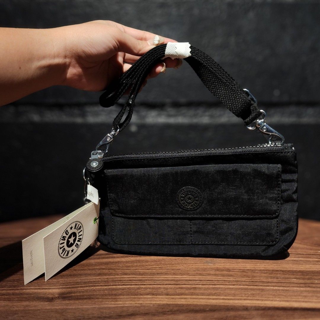 Kipling Lane 2-in-1 Black Wallet (Category: Luxury Bags & Wallets) located in Manila. Submitted by lachinitasph_ (Listing ID 1350911629, Image 1). Description: bought for $54 or ₱3k +.