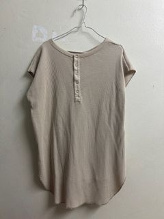 (Category: ) located in . Submitted by grey.thrift (Listing ID 1351019729, Image 1). Description: .