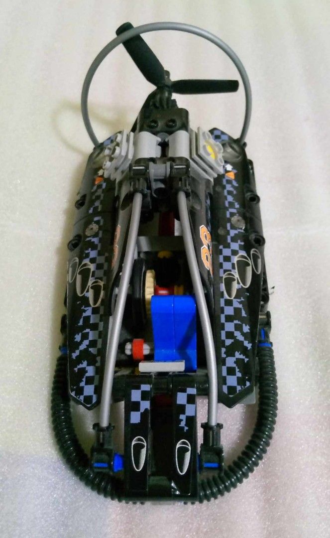 Lego Technic Hovercraft (Category: Lego & Building Sets) located in Pasig City. Submitted by liezel-liezel (Listing ID 1350948713, Image 1). Description: As is NO BOX NO MANUAL Pasig City location Shipping at your ezpense.